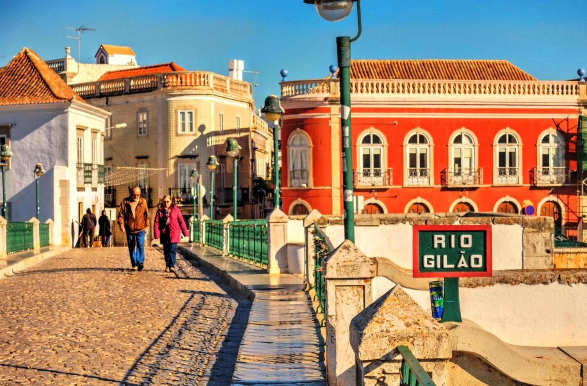 Вілла Executive Townhouse, Tavira Centre, Shared Pool Екстер'єр фото