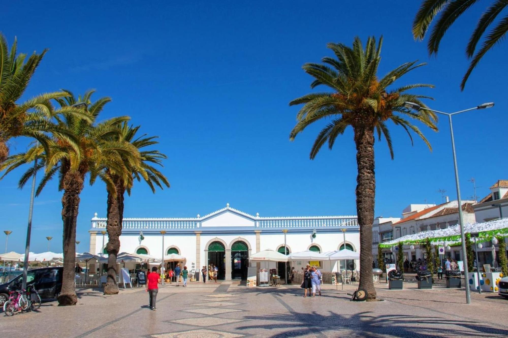 Вілла Executive Townhouse, Tavira Centre, Shared Pool Екстер'єр фото